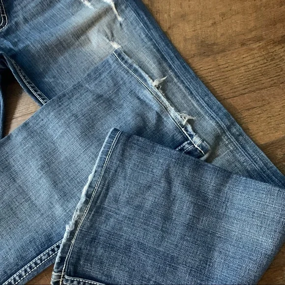 BKE Distressed Boot Cut Denim Jean Bundle 26 X 33 1/2 and 26 x 31 1/2 - Picture 14 of 14